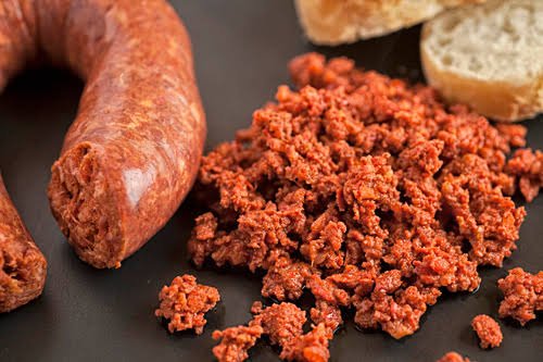 Chorizo Don Pepe, crudo y cocinado, listo para preparar